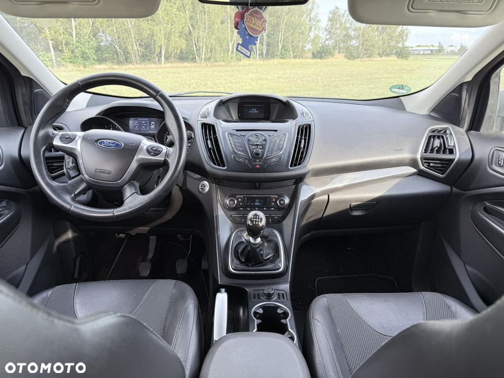 Ford Kuga - 2