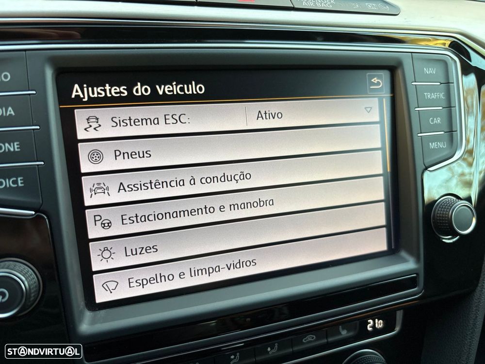 VW Passat Variant 2.0 TDi Highline DSG - 30