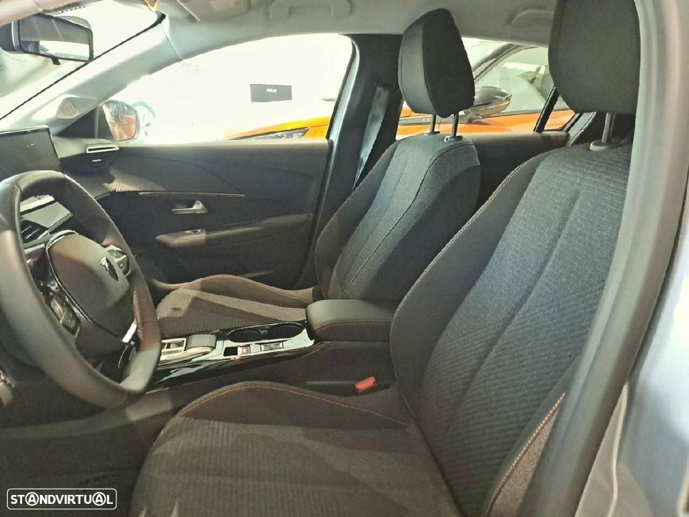 Peugeot e-208 50 kWh Style — fotografia 9
