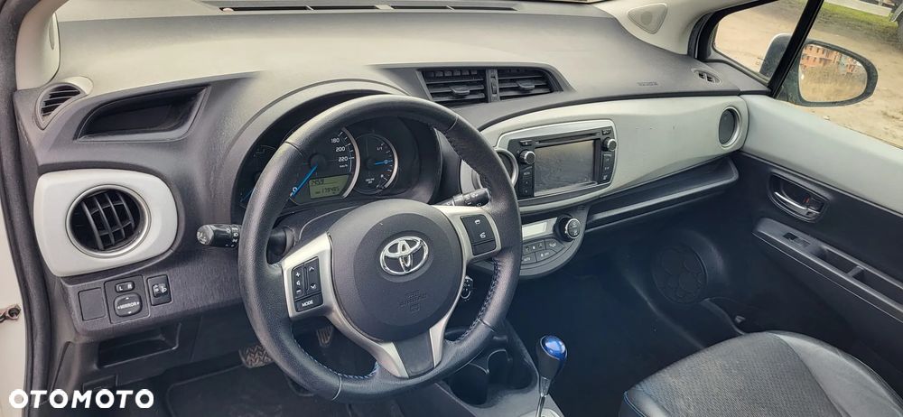 Toyota Yaris 1.5 VVT-i - 13