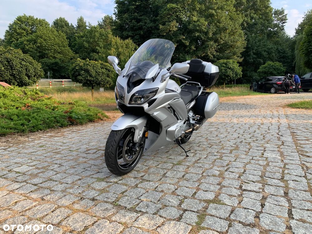 Yamaha FJR - 8