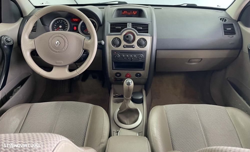 Renault Mégane Break 1.5 dCi Dynamique - 9