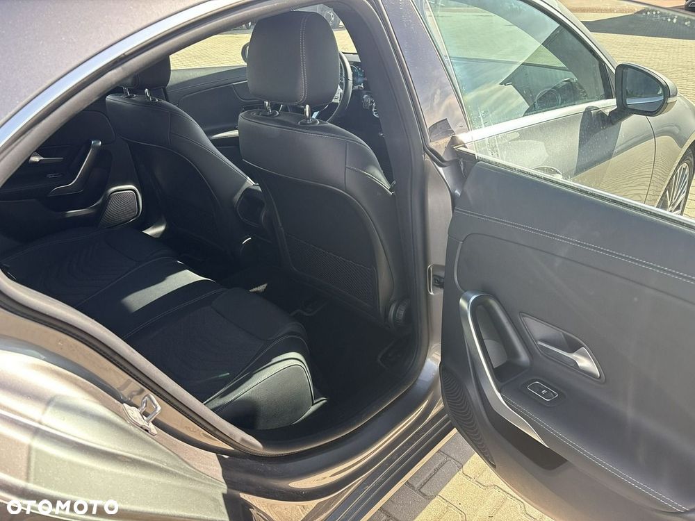 Mercedes-Benz CLA 180 7G-DCT Progressive - 18