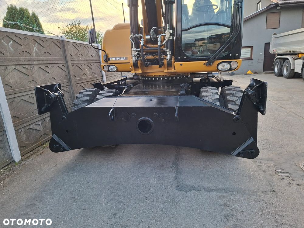 Caterpillar CAT M 322 D - 35