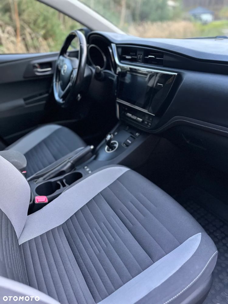 Toyota Auris - 9