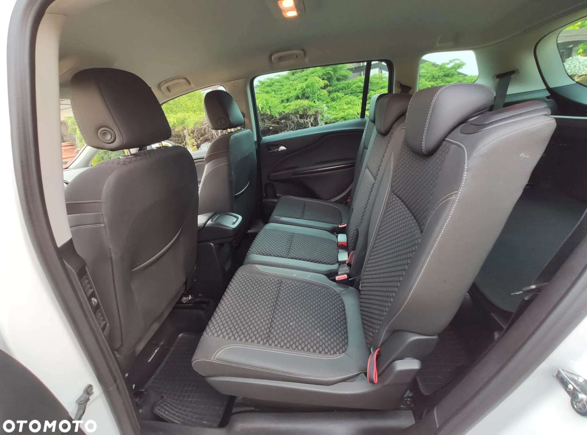 Opel Zafira 1.6 T Elite - 10