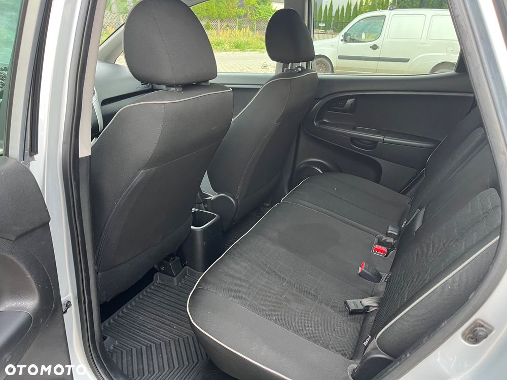 Kia Venga 1.4 CRDi 90 Attract - 11