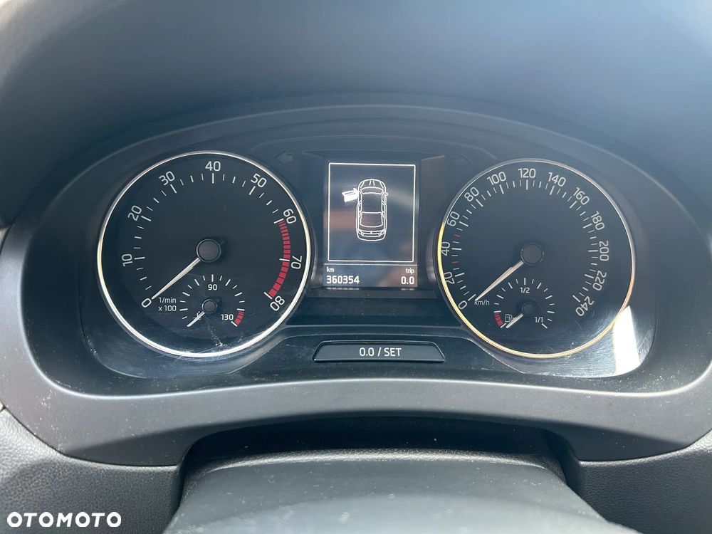 Skoda RAPID - 8