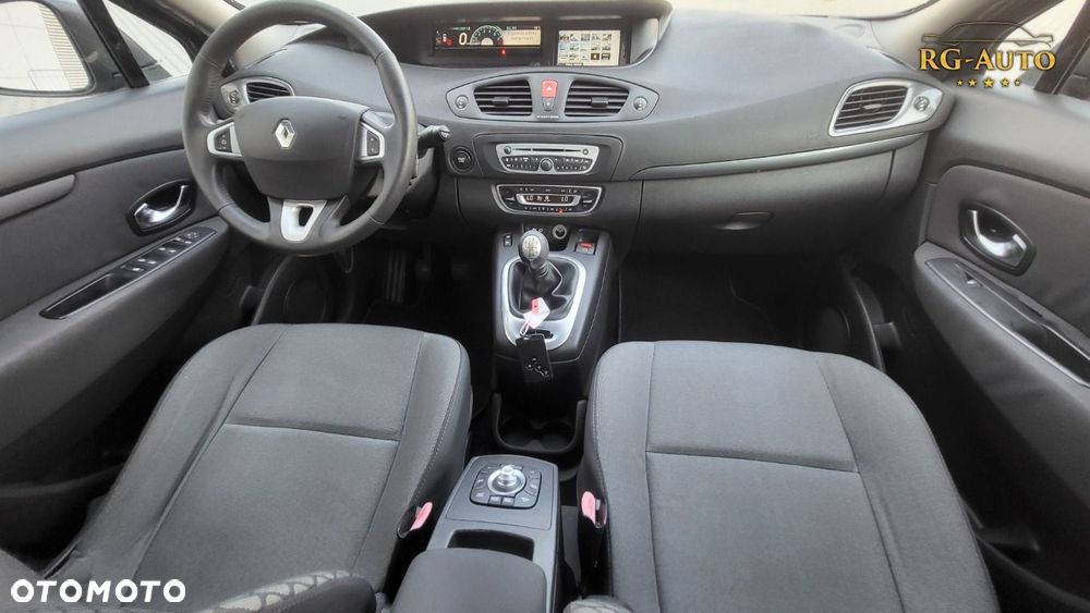 Renault Scenic - 32