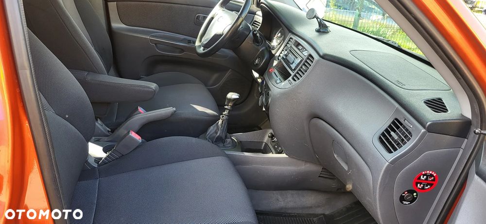 Kia Rio 1.4 / City - 8