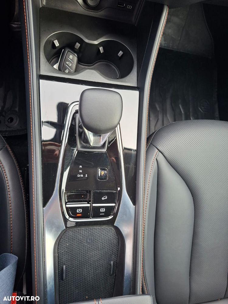 MG HS 1.5 T-GDi 7DCT Exclusive - 18