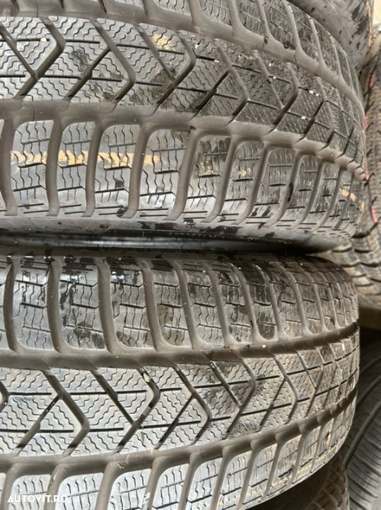 vând 4 anvelope 225/55/18 Pirelli de iarnă ca noi - 4
