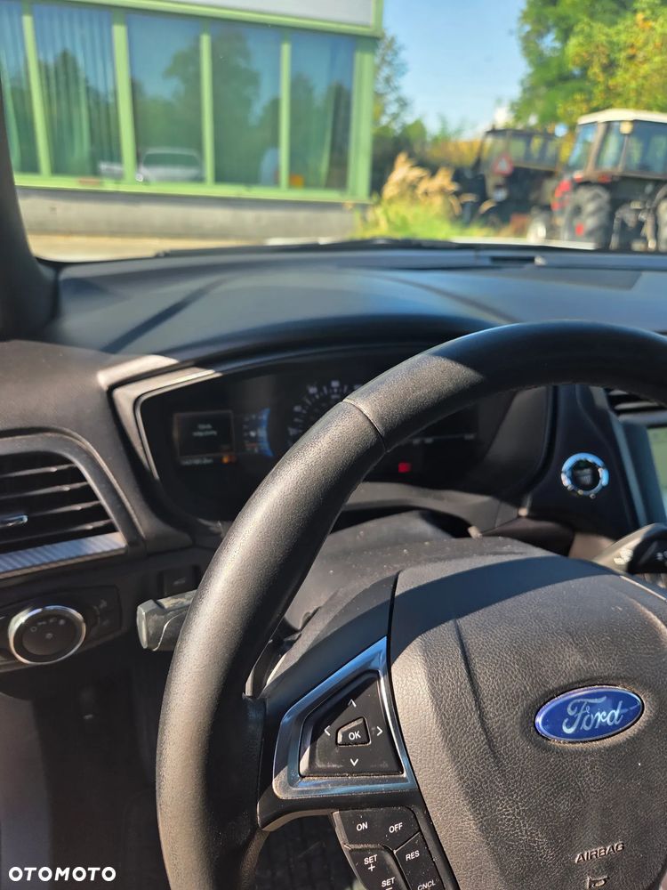 Ford Fusion - 7