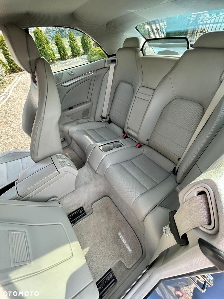 Mercedes-Benz Klasa E 350 CDI BlueEff - 19