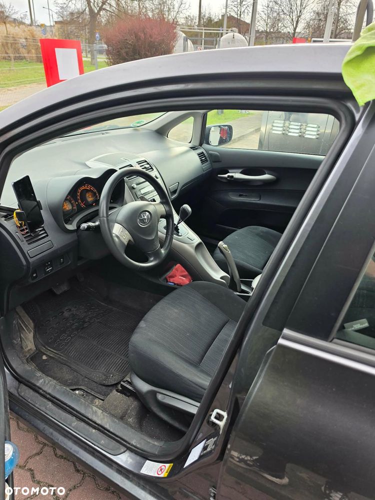Toyota Auris - 15