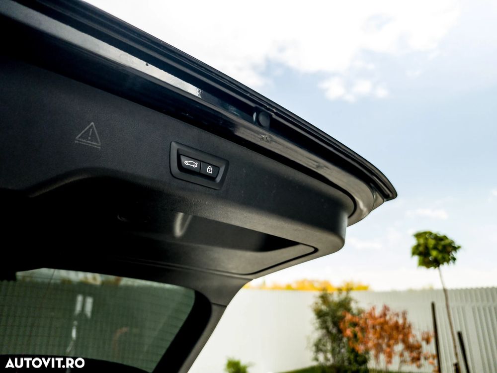 BMW Seria 5 520d AT - 33