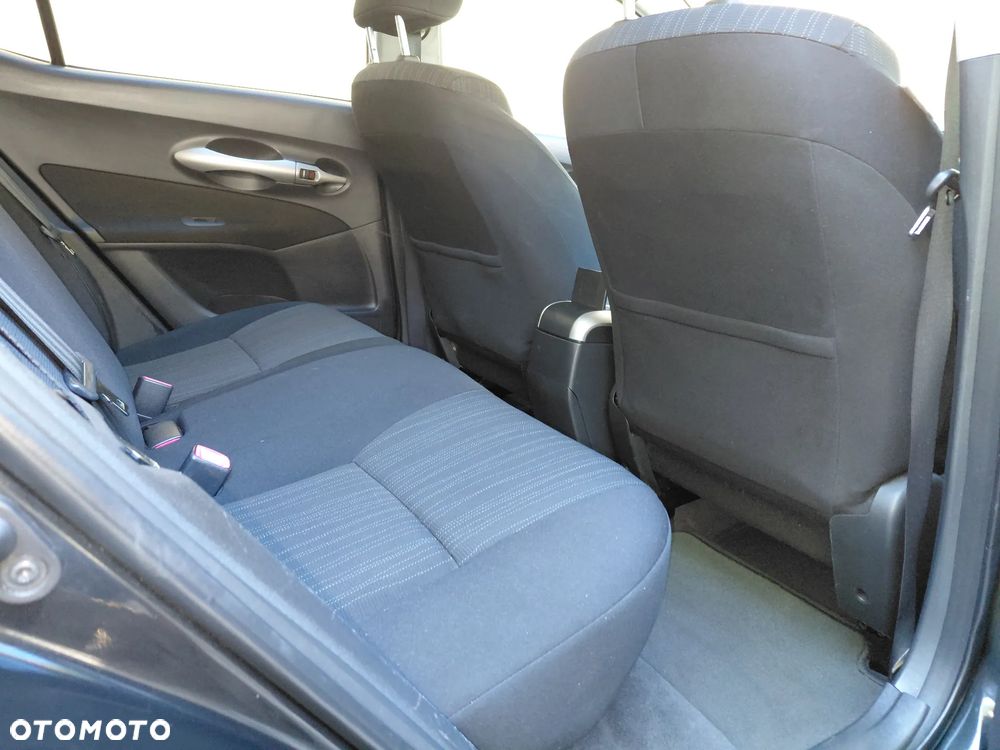 Toyota Auris 1.6 VVT-i Luna - 8