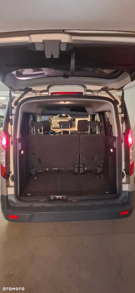 Ford Tourneo Connect - 26