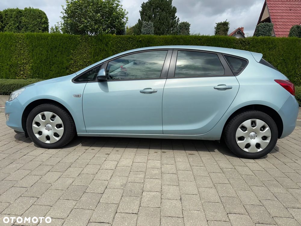 Opel Astra 1.4 Turbo - 11