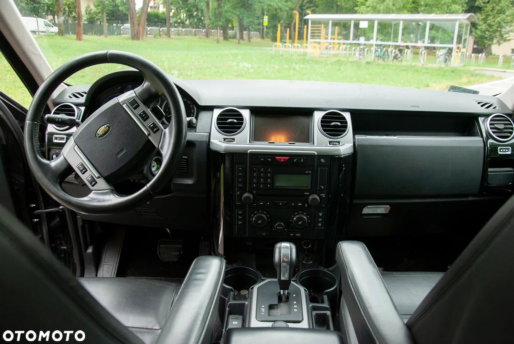 Land Rover Discovery IV 2.7D V6 HSE - 12