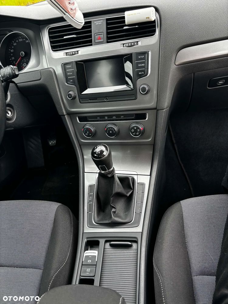 Volkswagen Golf - 13