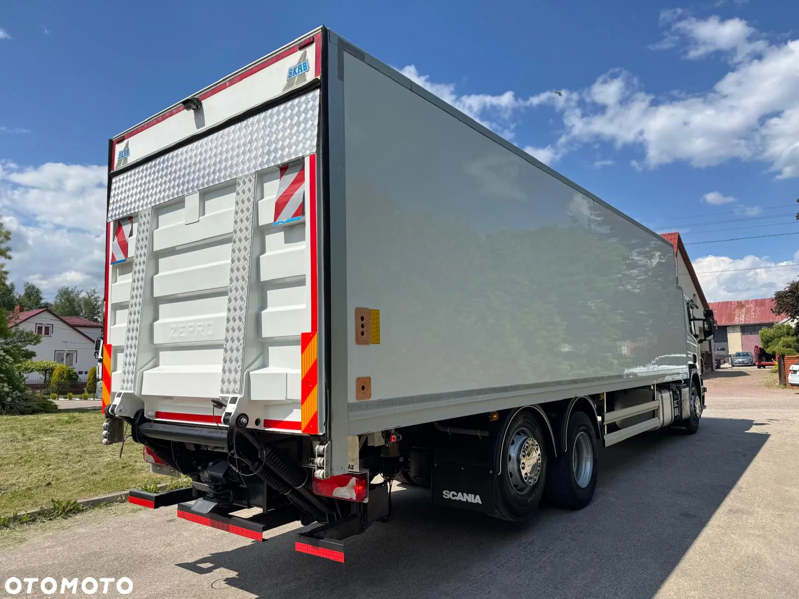 Scania Scania P 450 / CHŁODNIA + WINDA / 23 PALETY / EURO6 / OŚ SKRĘTNA / CARRIER/ ASO - 11