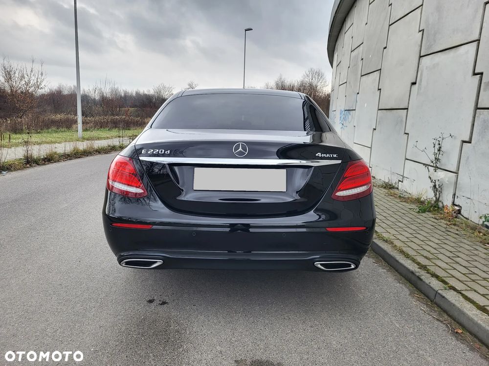 Mercedes-Benz Klasa E 220 d 4-Matic 9G-TRONIC - 5