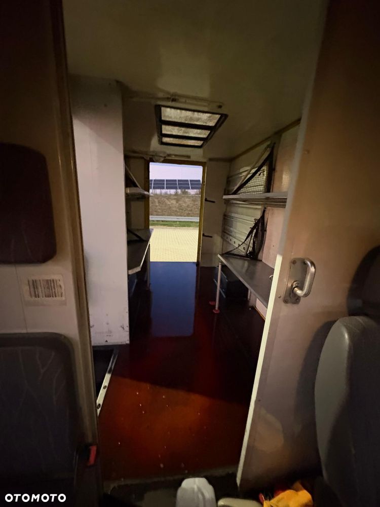 Mercedes-Benz Sprinter - 18