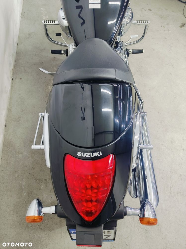 Suzuki Intruder - 12