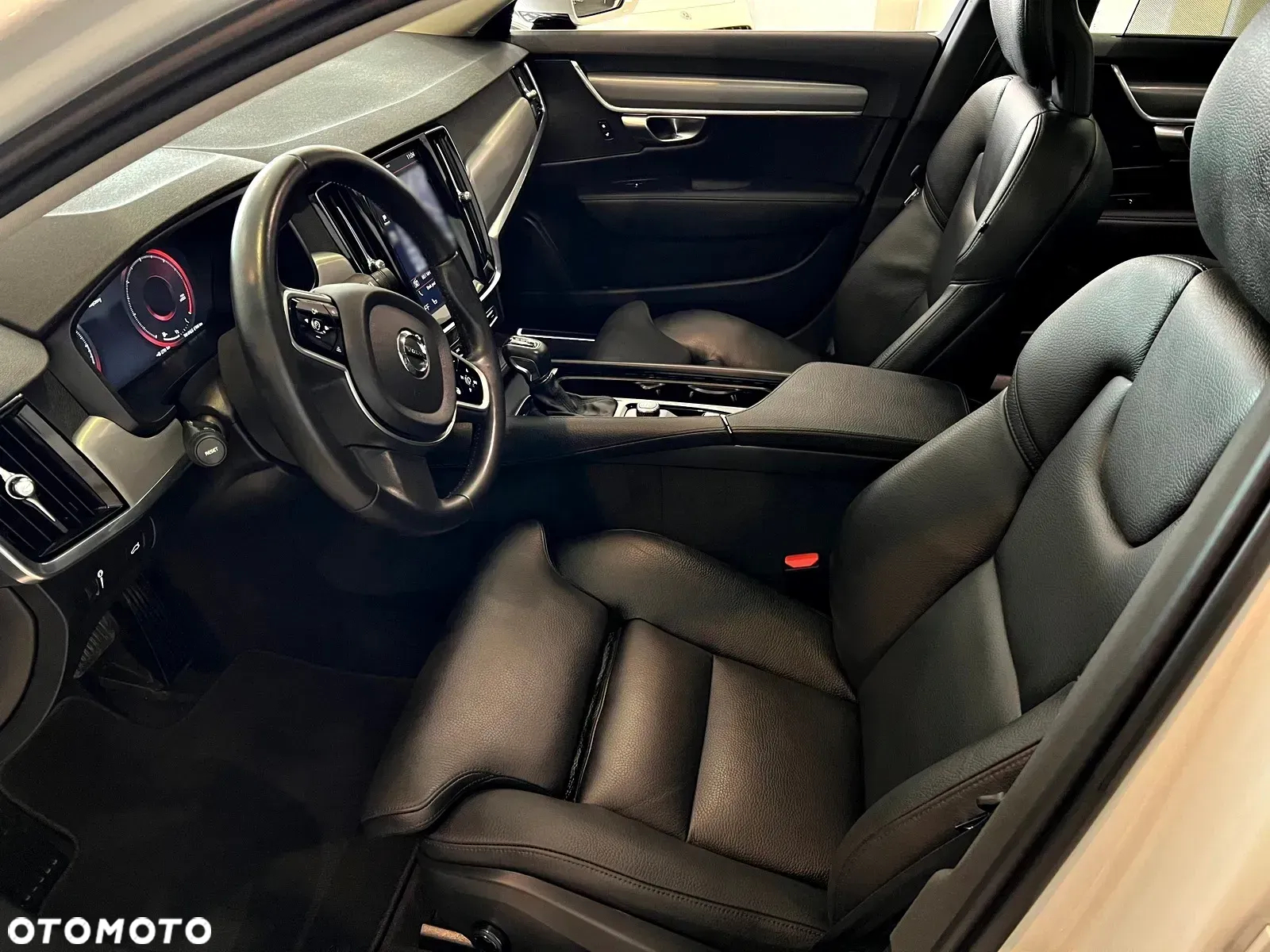 Volvo S90 - 3
