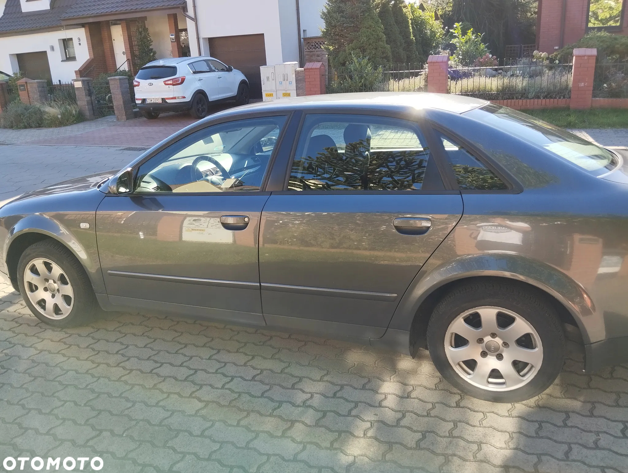 Audi A4 - 4