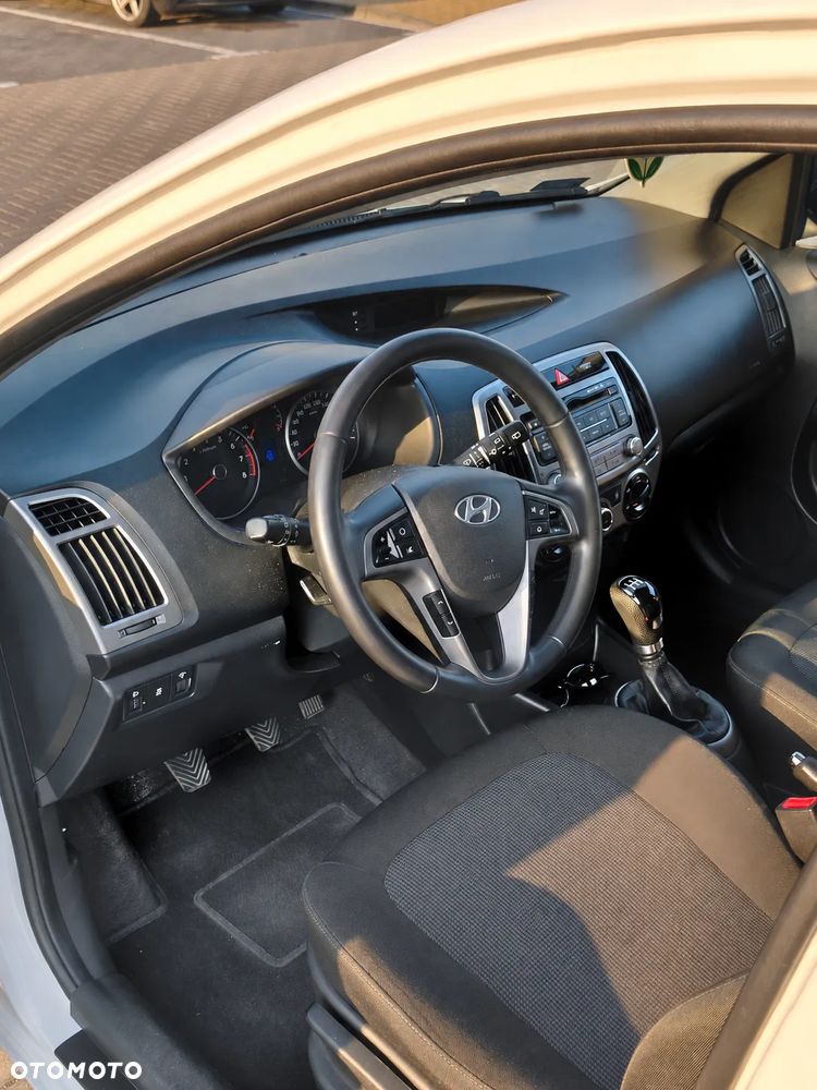 Hyundai i20 1.25 Comfort - 10