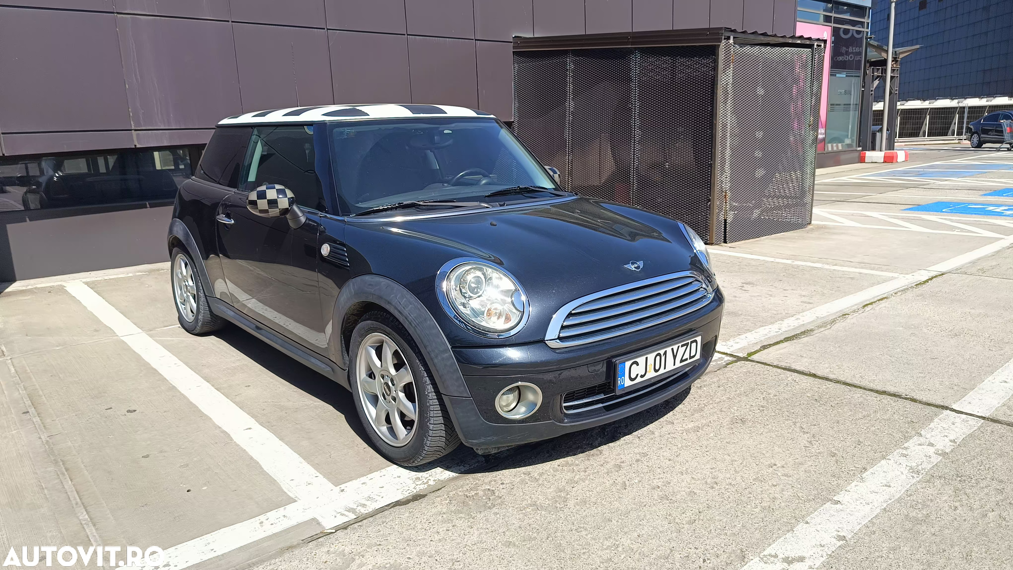 Mini Cooper Standard - 2