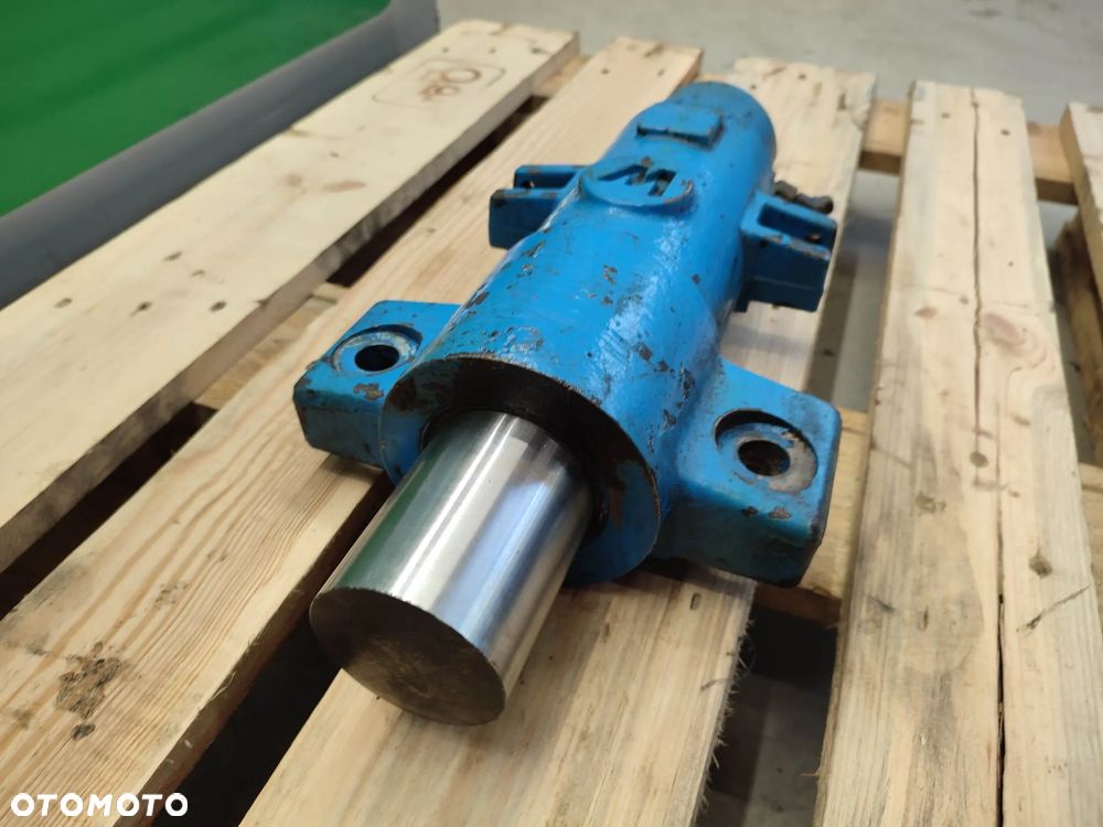 Siłownik stabilizator Mecalac 12 MTX (5930657) - 4