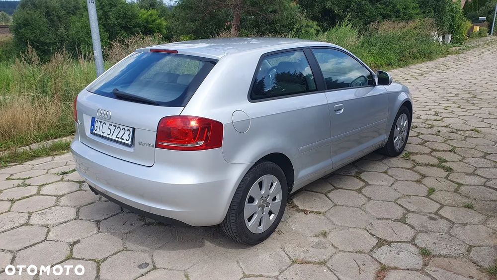 Audi A3 1.9 TDI Attraction - 4