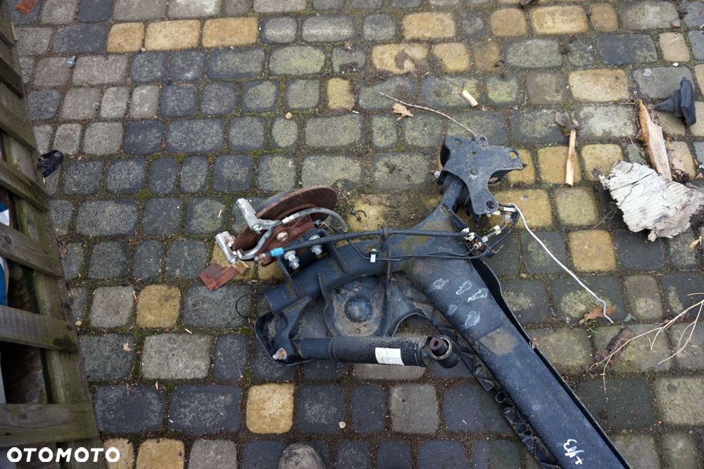 TYLNA OŚ BELKA ZAWIESZENIA MEGANE III PH1  RENAULT 2008-2010 - 1