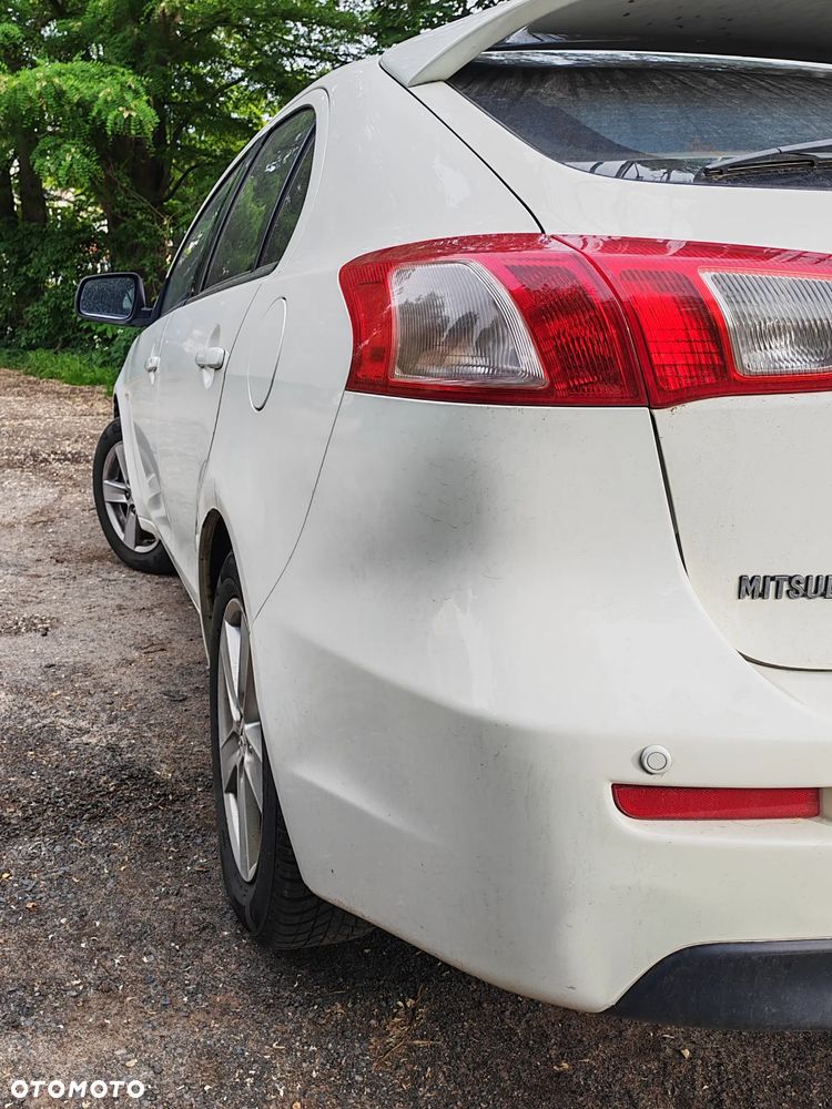 Mitsubishi Lancer 1.8 Invite - 4