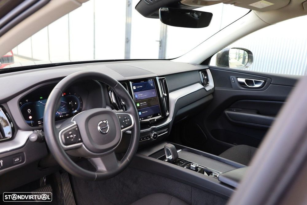 Volvo XC 60 2.0 B4 Momentum Plus - 12