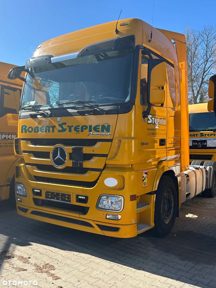 Mercedes-Benz ACTROS - 19