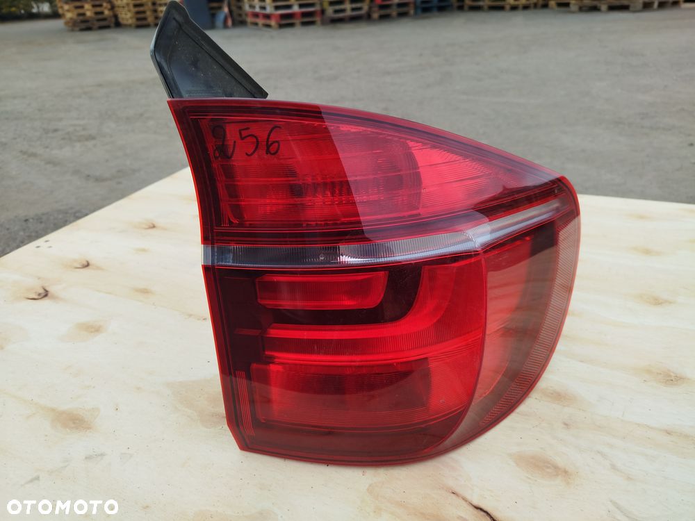 BMW X5 E70 lampa prawa prawy tył tylna - 1