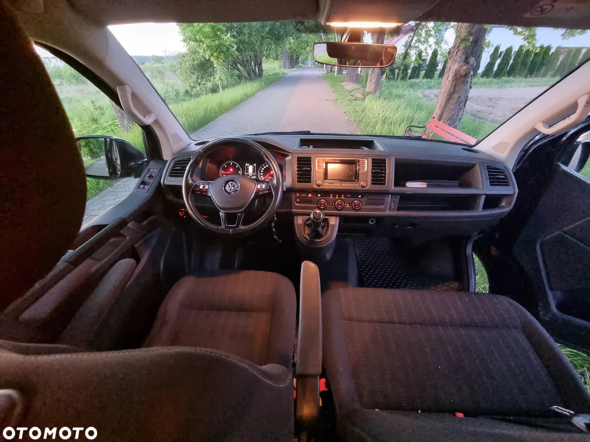 Volkswagen Caravelle 2.0 TDI L2 Highline - 16