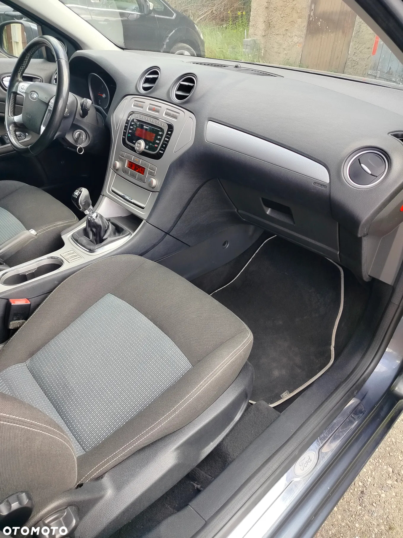Ford Mondeo - 10