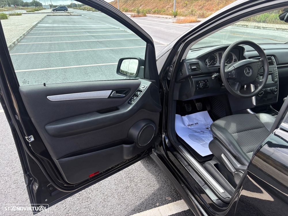 Mercedes-Benz B 180 CDI - 15