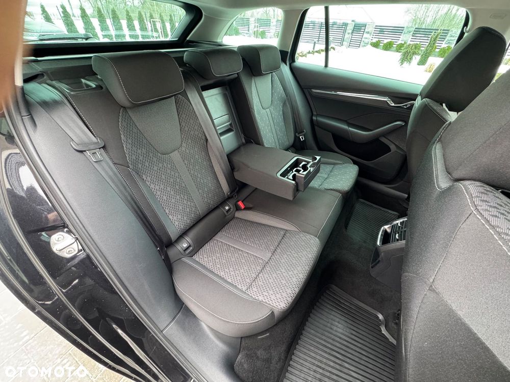 Skoda Octavia 2.0 TDI SCR Style DSG - 14