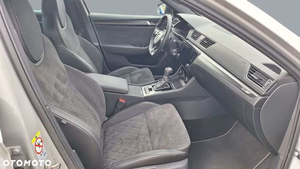 Skoda Superb 1.5 TSI Sportline DSG - 9
