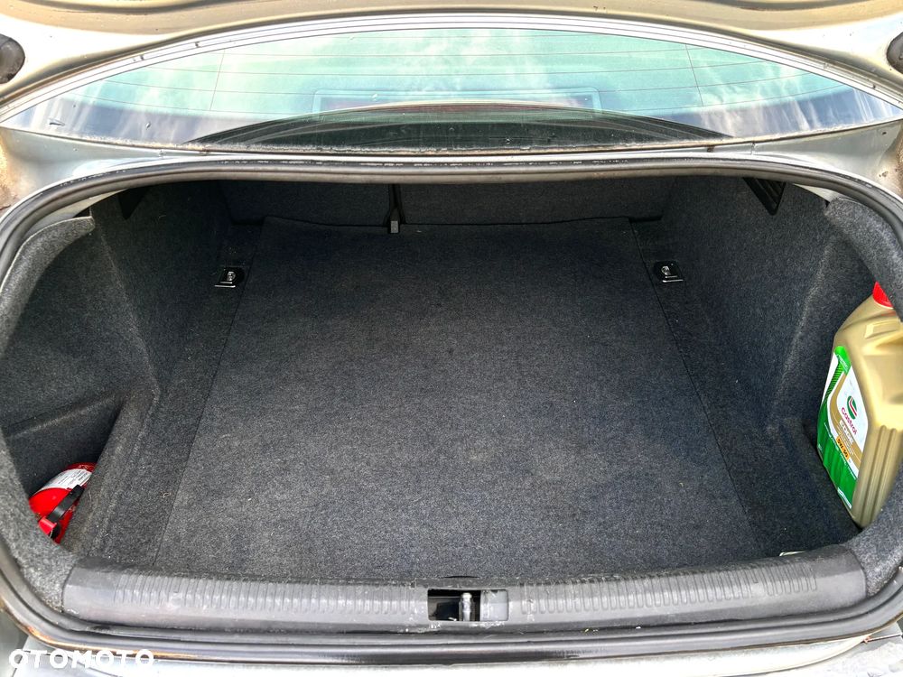 Audi A4 Limousine 1.6 - 5