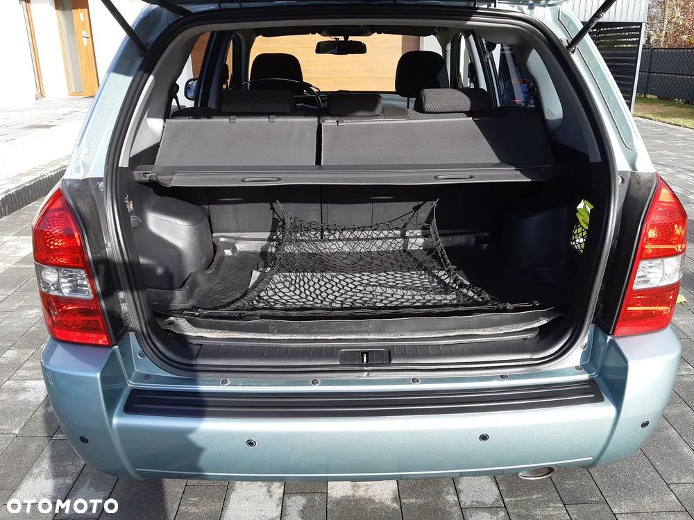 Hyundai Tucson 2.0 Comfort 2WD - 10
