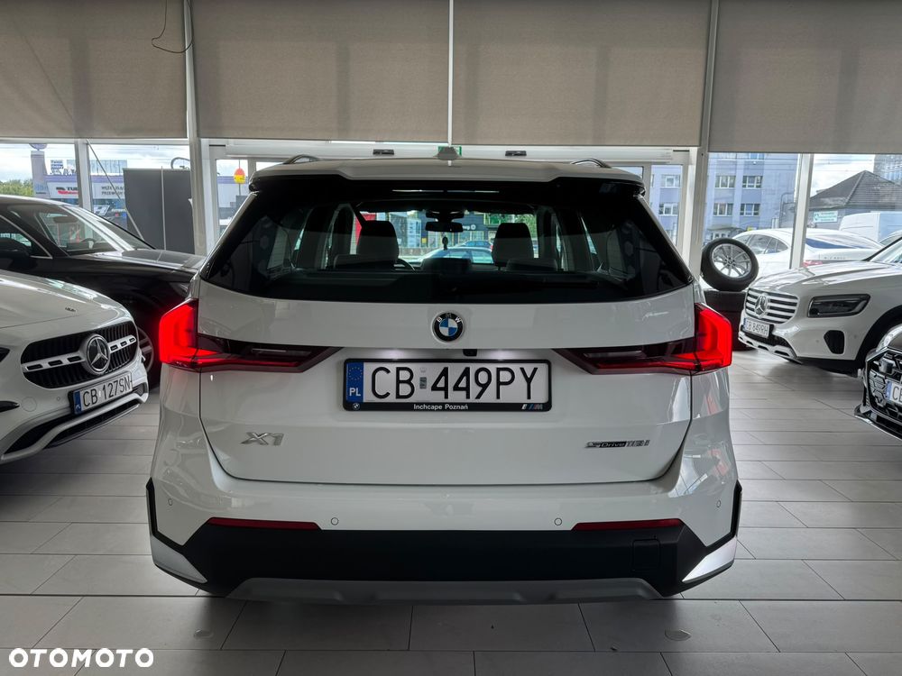 BMW X1 sDrive18i Business Edition - 7