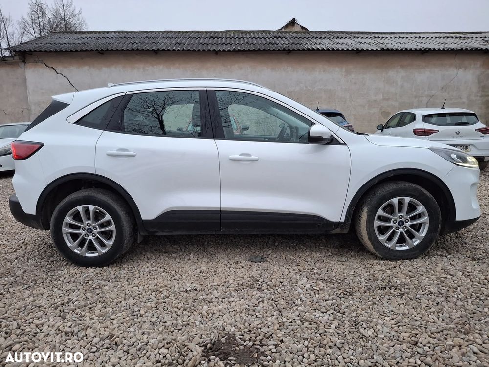Ford Kuga 1.5 EcoBoost FWD Titanium - 4