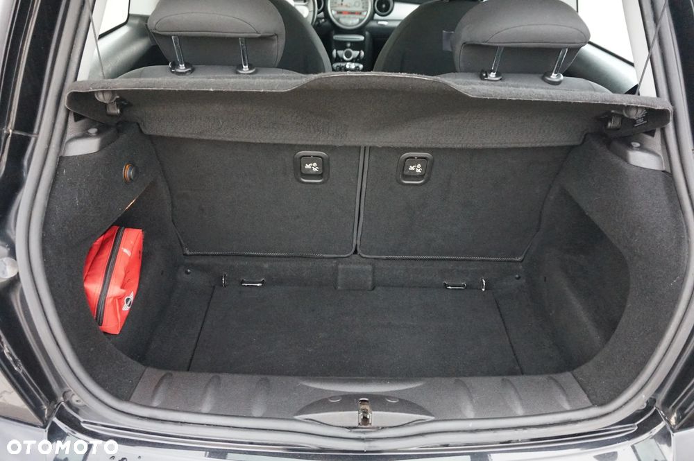 MINI Cooper Standard - 16